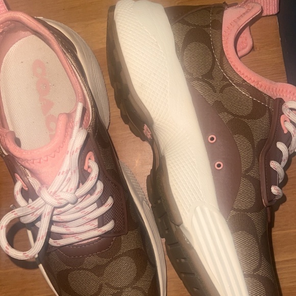 Coach shoes - Picture 1 of 2